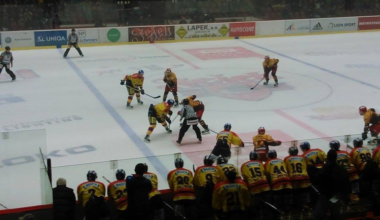 Dukla Jihlava po dnešním zápase bere tři body. Budějovický Motor přehrála 2:1