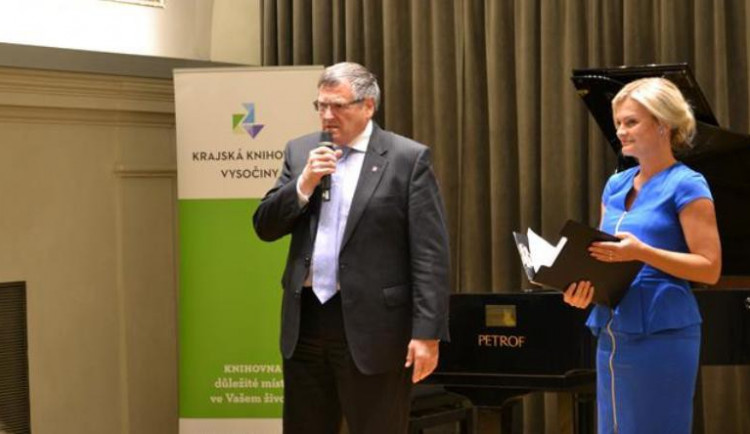 Hejtman Vysočiny Jiří Běhounek na slavnostním večeru 26. Podzimního knižního veletrhu v Havlíčkově Brodě