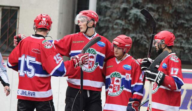 Hokejbalová rezerva SK Jihlava protáhla sérii vítězství, v Přibyslavicích vyhrála 4:3 po nájezdech