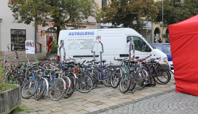 Chcete ještě darovat jízdní kolo do Afriky? Dnes a v pátek je to možné v pístovském útulku  