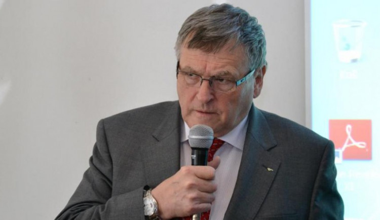 Hejtmanem Vysočiny je potřetí Jiří Běhounek