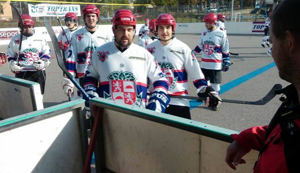 Hokejbalová rezerva SK Jihlava rozprášila Hustopeče, nasázela jim třináct gólů