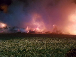 U Batelova na Jihlavsku hořel stoh slámy. Na místo vyjely tři hasičské jednotky