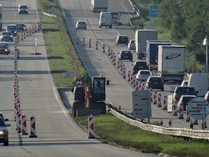 Nehoda poblíž Humpolce blokovala dopravu na dálnici D1 směrem na Brno
