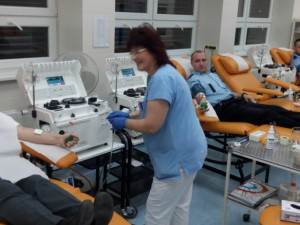 Třebíčští policisté dnes darovali krev a plazmu. Zapojilo se jich celkem dvaačtyřicet