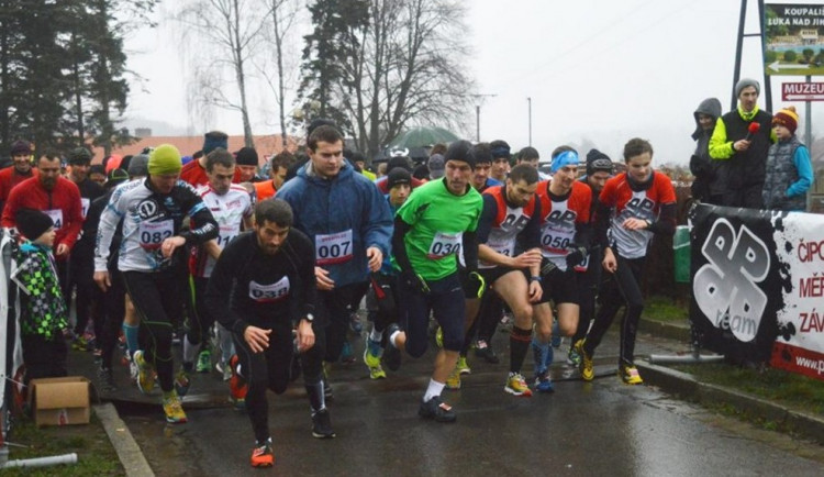 V Lukách nad Jihlavou se v sobotu poběží Loucký tvrďák 2016. Startovat mohou také děti
