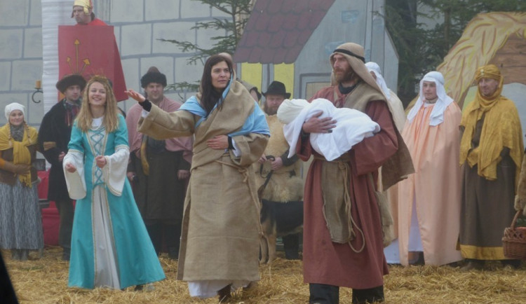V Měříně se opět na Štědrý den narodí Ježíšek. Živý betlém lidé uvidí již po třinácté