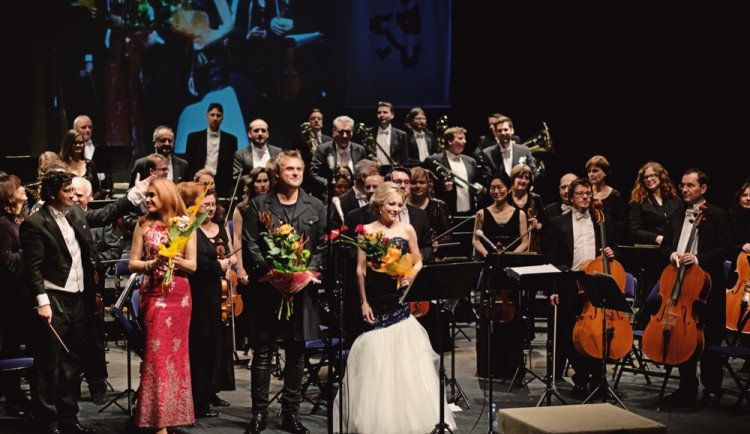 Firma Bosch Diesel uspořádala charitativní koncert. Výtěžek poputuje na infekční oddělení