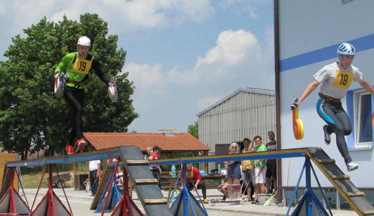 Kraj Vysočina má úspěšné mladé hasiče. Vynikají ve výstupu na věž nebo v běhu s překážkami