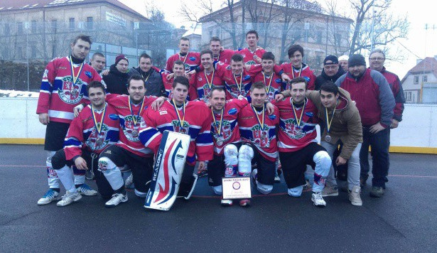 Sen o zlatém hattricku se rozplynul. Hokejbalisté SK Jihlava dovezli z Litoměřic stříbro