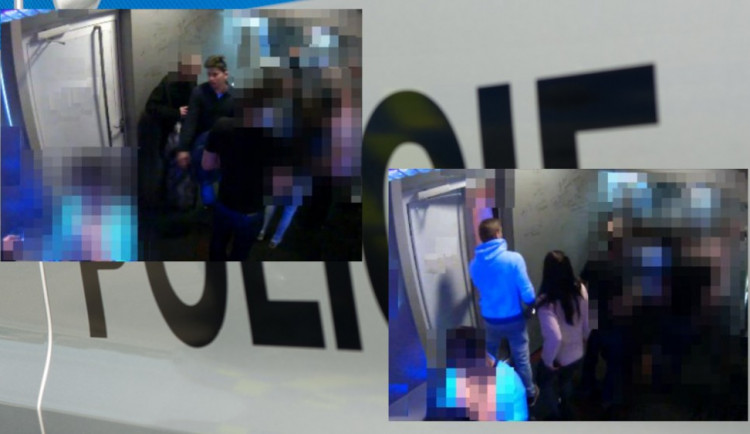Na Březinkách byla poničená výloha. Policisté pátrají po výtržníkovi