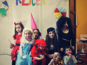 Jihlavský Klíček zažil svůj první karneval. Nechyběl fotokoutek, pohádky a soutěže