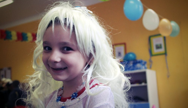 Jihlavský Klíček zažil svůj první karneval. Nechyběl fotokoutek, pohádky a soutěže