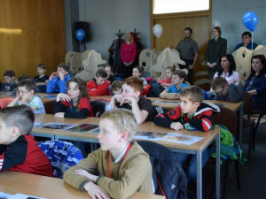 Lesní pedagogika v praxi. Žáci z jihlavské ZŠ Seifertova poznávali, jak to chodí v lese