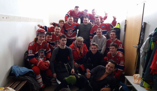 Hokejbalové béčko SK Jihlava vstoupilo do jara výhrou ve šlágru kola a na čelo ztrácí jenom bod