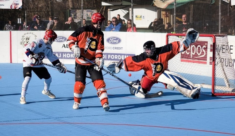 Béčko SK Jihlava přetlačilo v derby Flyers a posunulo se do čela Jihomoravské hokejbalové ligy