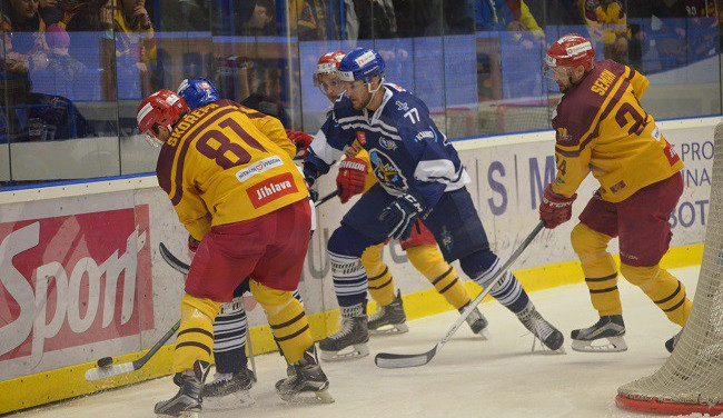 Baráž je už blízko! Dukla Jihlava rozhodla v prodloužení a vede v sérii s Kladnem 3:1