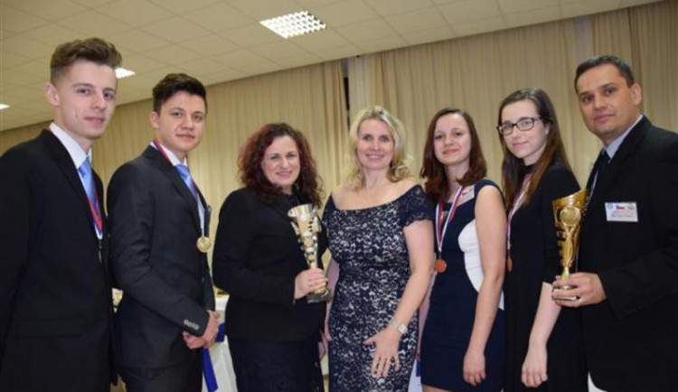 Třebíčští mladí kuchaři brali stříbro a bronz na mezinárodním Gastrofestivalu v Nitře