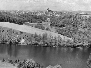 Nejspíš 20. léta a Stará plovárna, dnes už téměř o polovinu menší