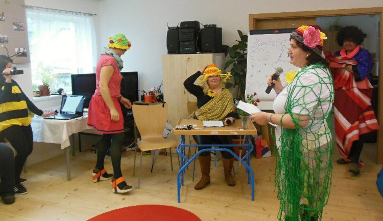 Vítání jara v Adaptě: Soutěž o nejlepší jarní pomazánku a originální módní přehlídka