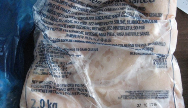 Veterináři našli v kuřecím mase z Brazílie salmonelu. Prsní řízky se prodávaly také na Vysočině