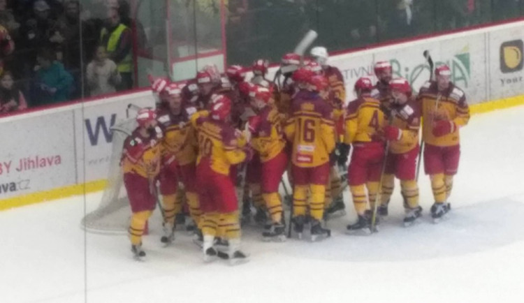 Dukla Jihlava nasázela Českým Budějovicím pět branek a osamostatnila se v čele baráže