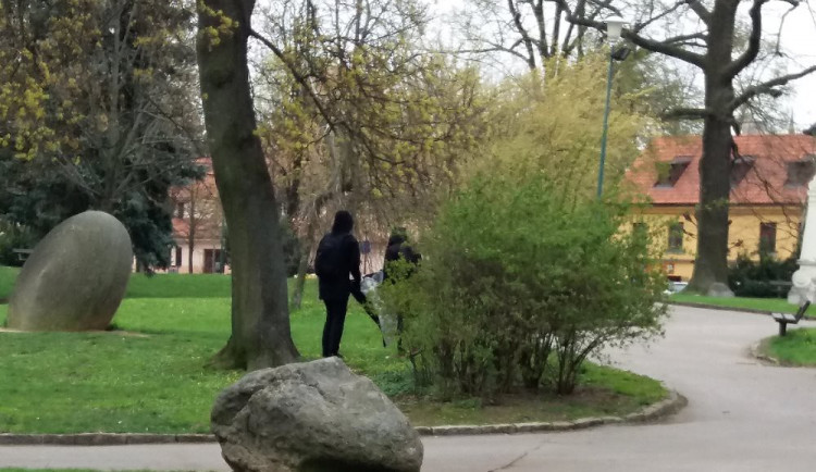 Do úklidu Vysočiny se zapojili také lidé z jihlavského Vrakbaru. Vyčistili dvě lokality