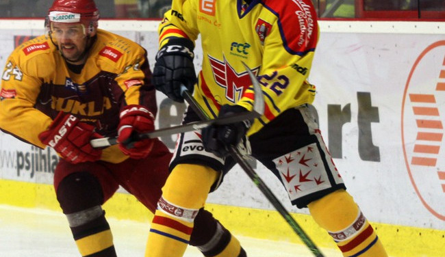 Dukla nadále doplňuje kádr pro extraligu. Přichází obránce Suchánek, prodloužil útočník Seman