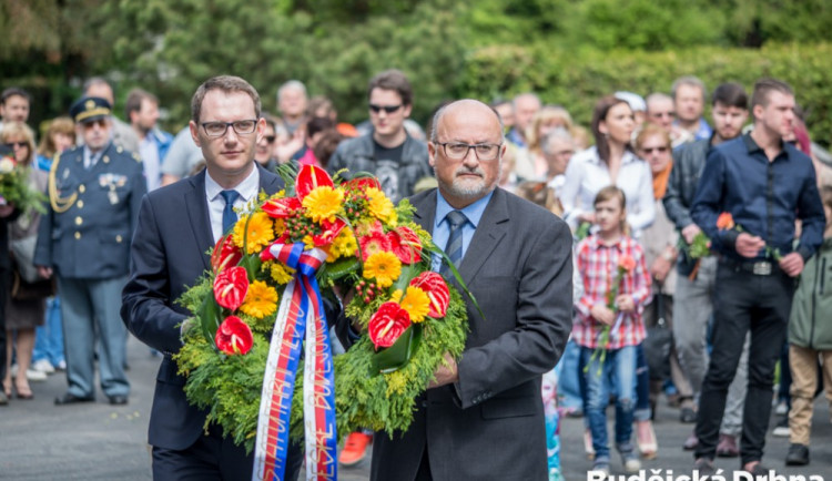 FOTO: Lidé si v Českých Budějovicích připomněli konec druhé světové války