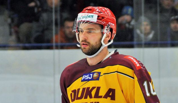 V Dukle Jihlava končí Michal Důras a Jiří Dobrovolný. Smlouvu naopak prodloužil Richard Diviš