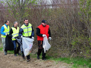 Do Čisté Vysočiny se zapojilo přes 22 tisíc lidí. Oproti loňsku uklidili více kilometrů silnic