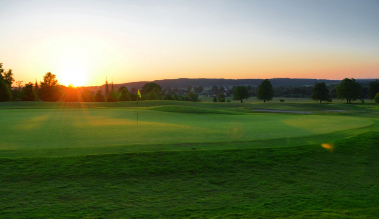 Golfresort Monachus nabízí v klidném prostředí České Kanady únik od všední reality