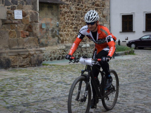 Vítězem Jihlavské 24 MTB je popáté Tomáš Kozák. Okruh absolvoval devětačtyřicetkrát