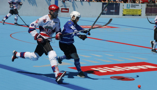 Hokejbalisté SK Jihlava porazili Hodonín v obou domácích zápasech. K obhajobě titulu schází jediný krok