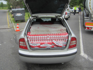 Slovenský řidič převážel přes Vysočinu více než 900 kartonů padělaných cigaret. Hrozí mu tři roky