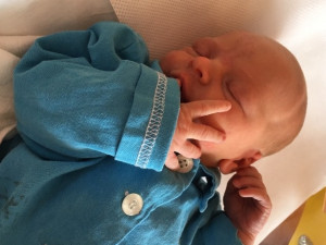 FOTO: Miminka v jihlavské porodnici dostala sedmnáct nových postýlek. Vyšly na 150 tisíc