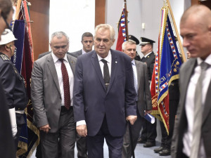 Prezident Miloš Zeman dorazil na Vysočinu. V Jihlavě ho vítaly pověstné trenýrky