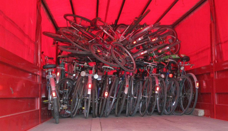 Z Jihlavy do Afriky tento rok putuje dalších 120 kol. O sbírku je mezi lidmi velký zájem