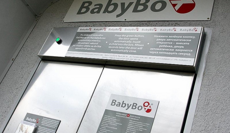 V babyboxu v Jindřichově Hradci našli zdravou holčičku. Dostala jméno Ivanka