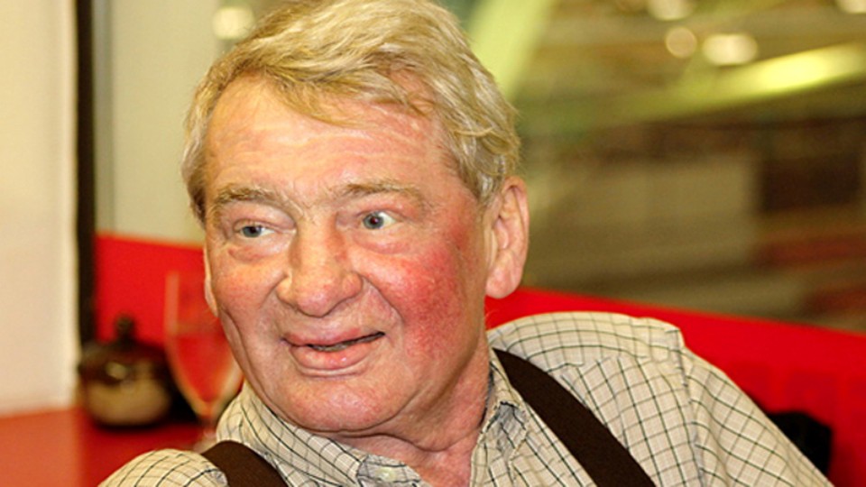 Slavný hokejista z Vysočiny Jaroslav Holík by dnes oslavil