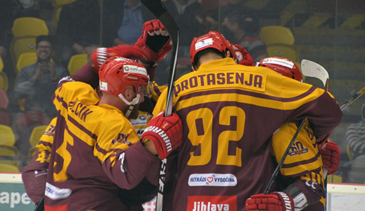 Dukla Jihlava poprvé doma, v úterý vyzve Kometu. Klub budou nově sponzorovat Moravské kovárny