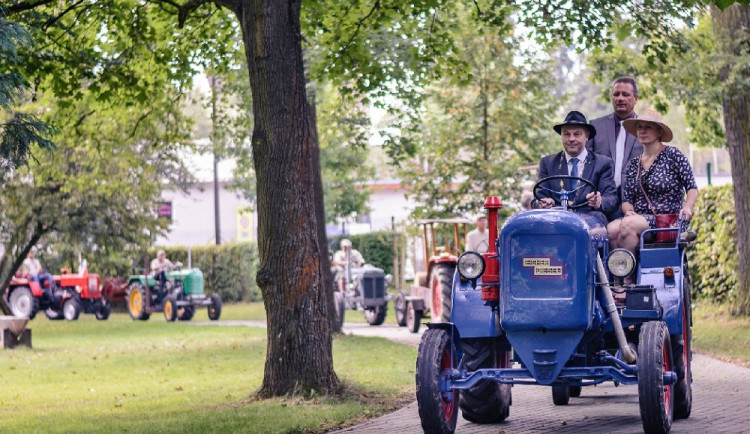 Kaplické slavnosti navštíví Mimoni, Debbie, Nedvěd i Budvarka. Chybět nebude Cmundobraní