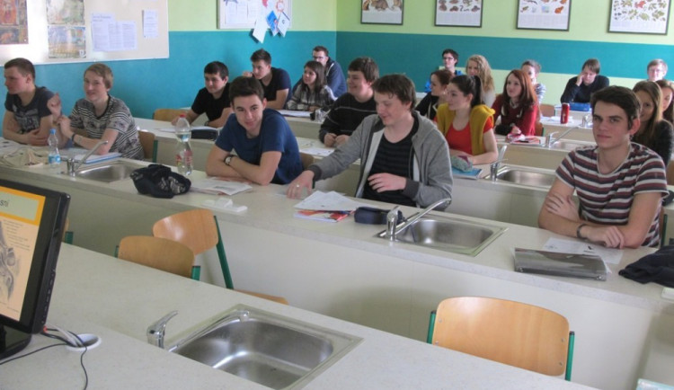 V kraji nejvíc vzrostl počet přihlášek na víceletá gymnázia. Klesá zájem o nástavbové studium