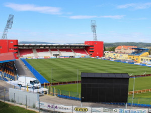 Na fotbalovém stadionu bude před zítřejším zápasem Vysočiny vysílán přímý přenos Dukly Jihlava