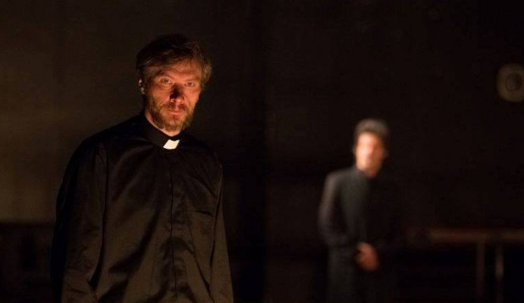 Horácké divadlo v Jihlavě zahájilo osmasedmdesátou sezonu Zapomenutým světlem