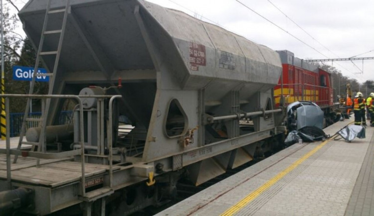 Strojvedoucí, který na Havlíčkobrodsku v opilosti usmrtil dva lidi, dostal 5,5 roku vězení