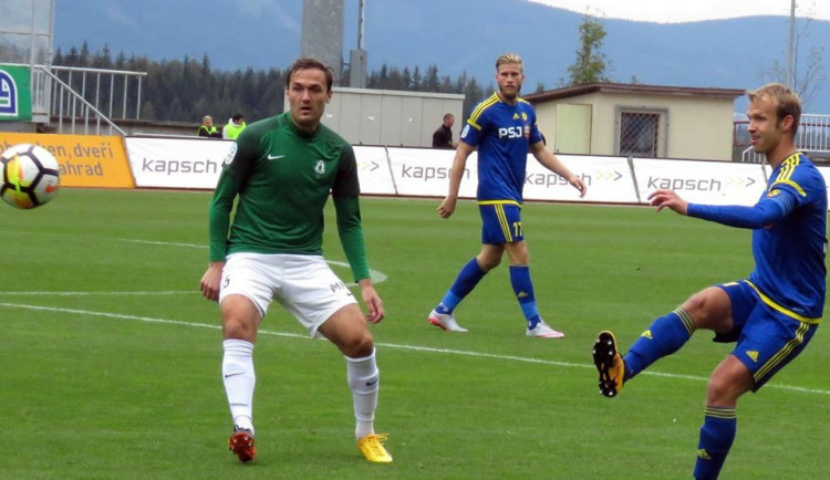 Červená karta z úvodu zhatila naděje. Vysočina schytala v Jablonci debakl 5:0