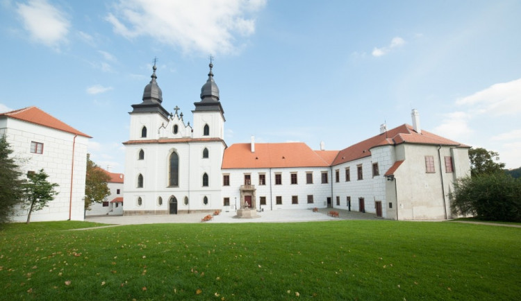Třebíčský zámek nabízí oblíbené kostýmované prohlídky. Lidé se přenesou do středověku
