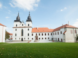 Třebíčský zámek nabízí oblíbené kostýmované prohlídky. Lidé se přenesou do středověku