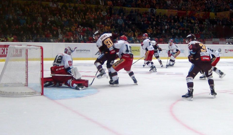 Bez gólů se vyhrávat nedá. Dukla doma podlehla Hradci Králové 0:2